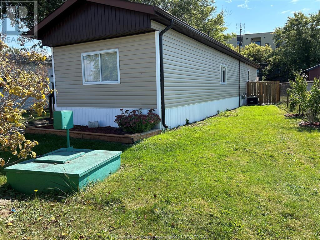 1 Parkside Drive, Mcgregor, Ontario  N0R 1J0 - Photo 2 - 24021495