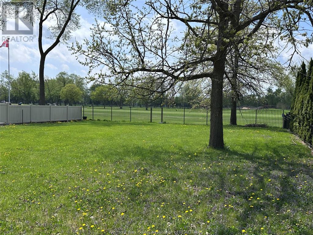 4059 Roseland Drive East, Windsor, Ontario  N9G 1Y5 - Photo 5 - 25010707