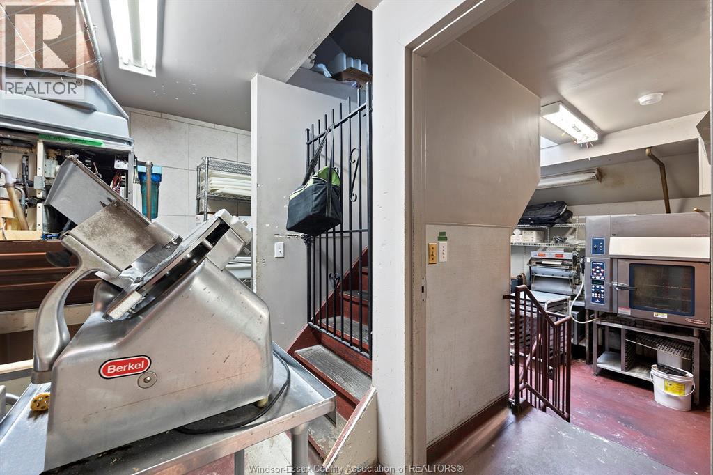 620 University Avenue West, Windsor, Ontario  N9A 5R5 - Photo 28 - 25011125