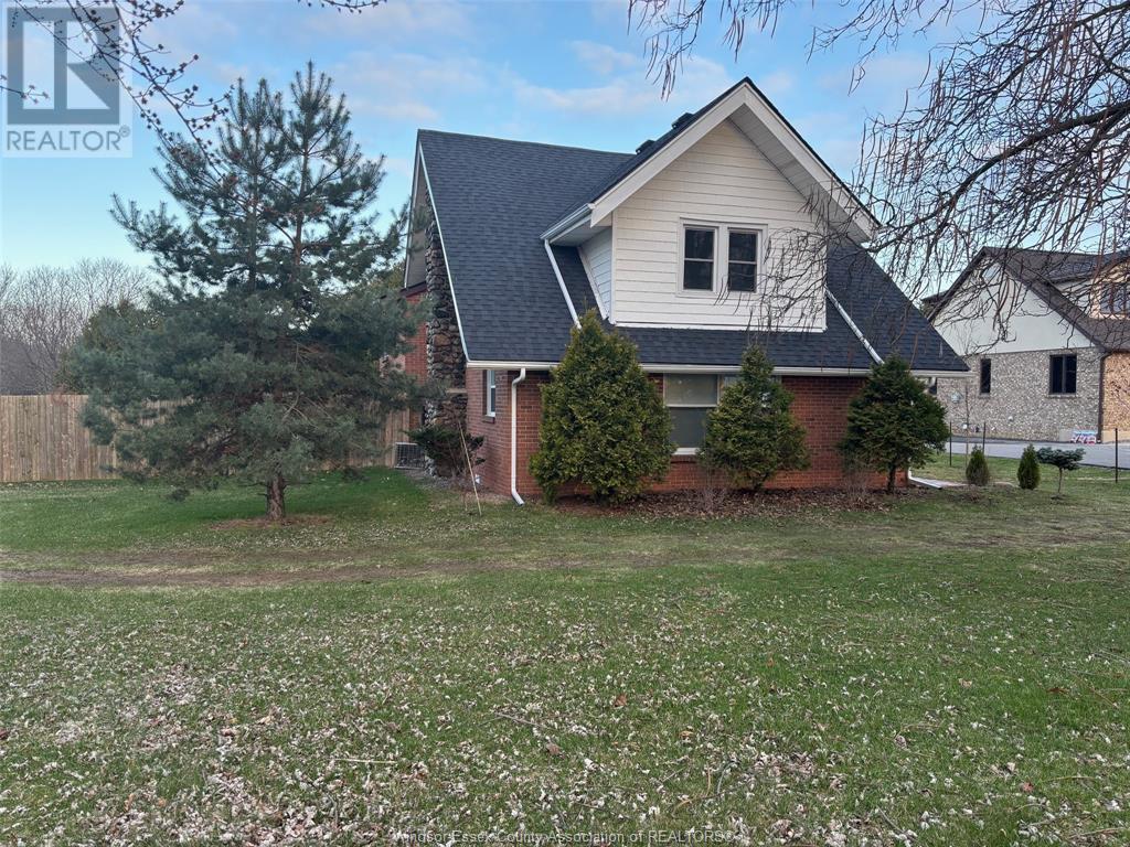 1695 Division Road North, Kingsville, Ontario  N9Y 2Y9 - Photo 2 - 25019364