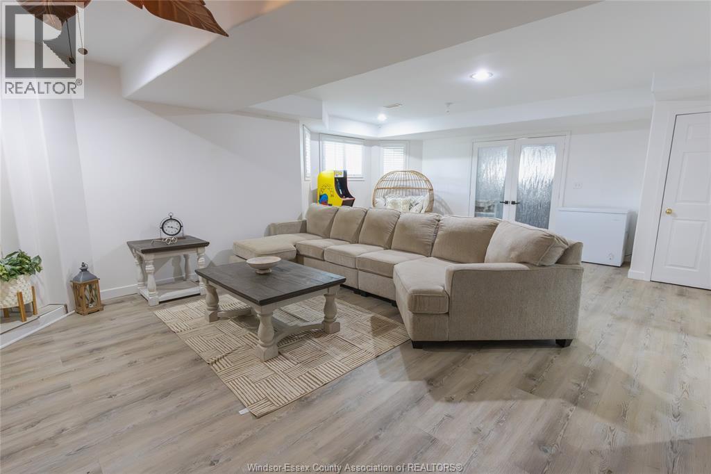 8510 Baseline, Windsor, Ontario  N0R 1K0 - Photo 38 - 25021349