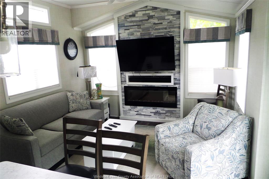 981 County Rd 2 Unit# 700, Lakeshore, Ontario  N8L 1B4 - Photo 8 - 25021860