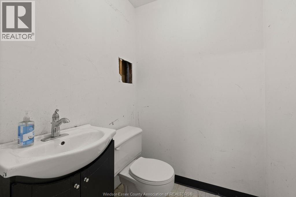 5869 Tecumseh Road East, Windsor, Ontario  N8T 1E1 - Photo 8 - 25025133