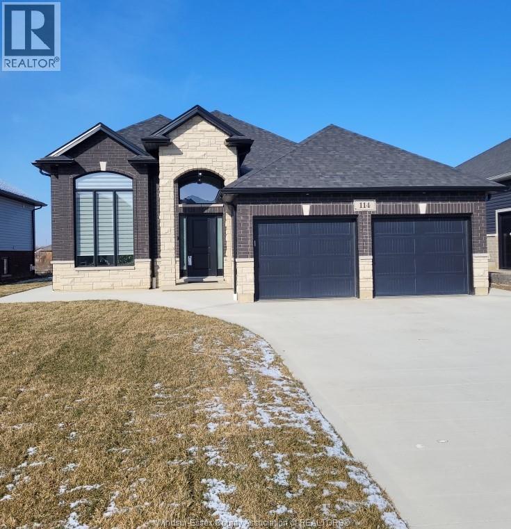 111 FENCELINE DRIVE, Chatham, Ontario