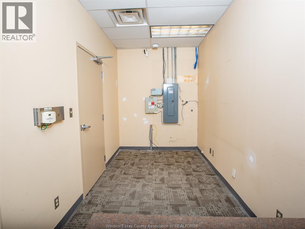 596 Ouellette Avenue, Windsor, Ontario   - Photo 14 - 25026578