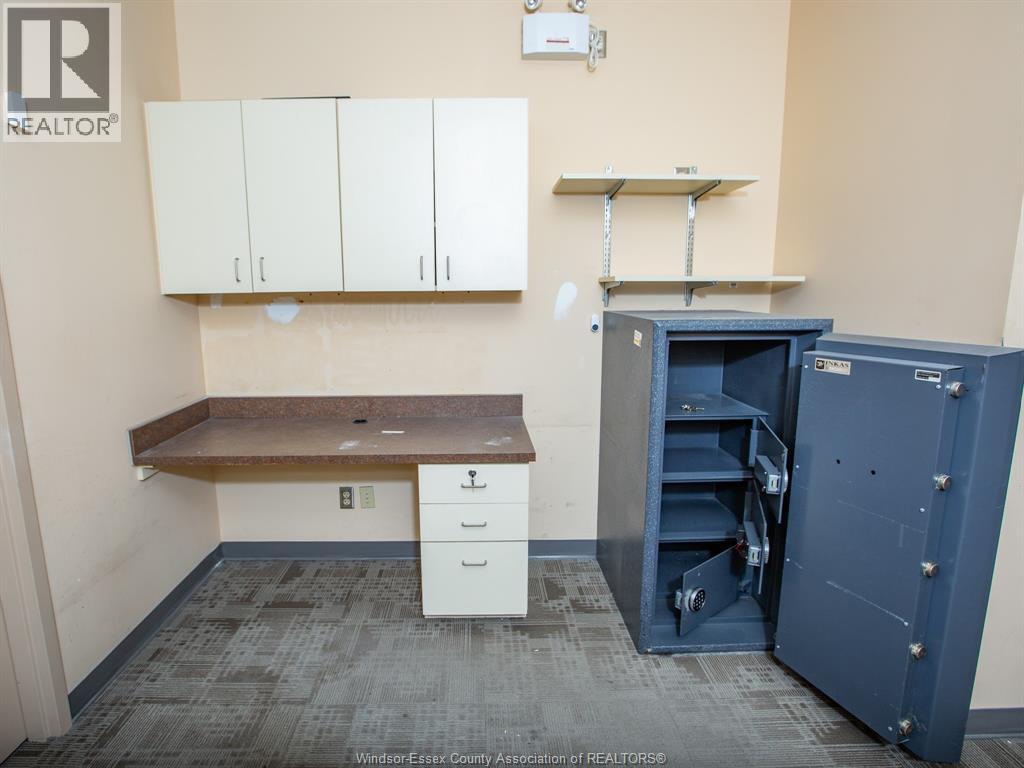 596 Ouellette Avenue, Windsor, Ontario   - Photo 17 - 25026578