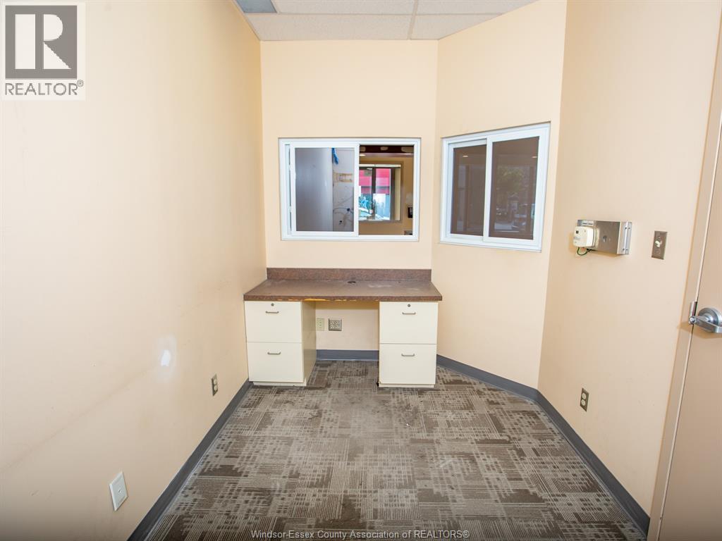 596 Ouellette Avenue, Windsor, Ontario   - Photo 18 - 25026578