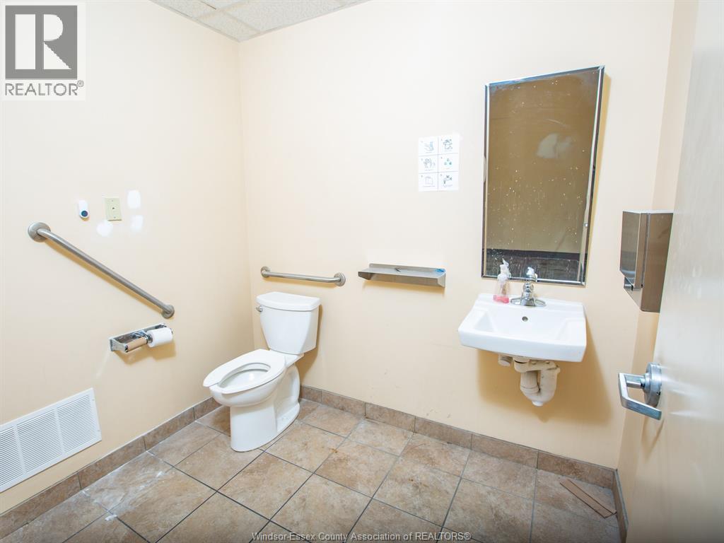 596 Ouellette Avenue, Windsor, Ontario   - Photo 20 - 25026578