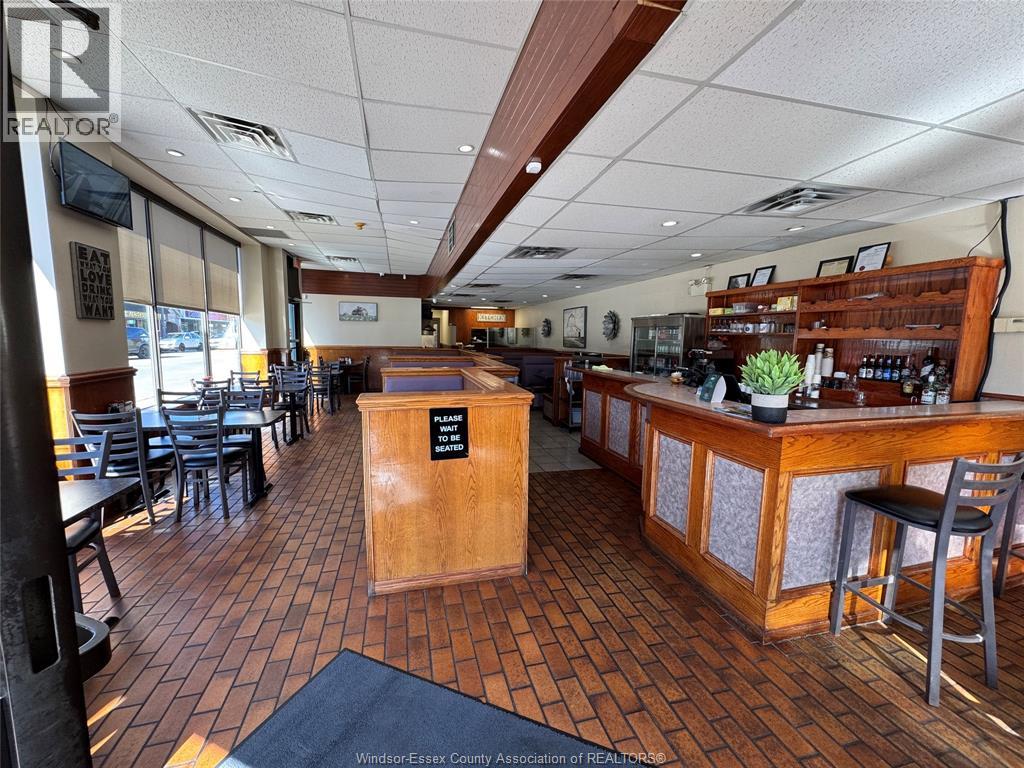 1 Talbot Street East, Leamington, Ontario  N8H 1L1 - Photo 5 - 25026600