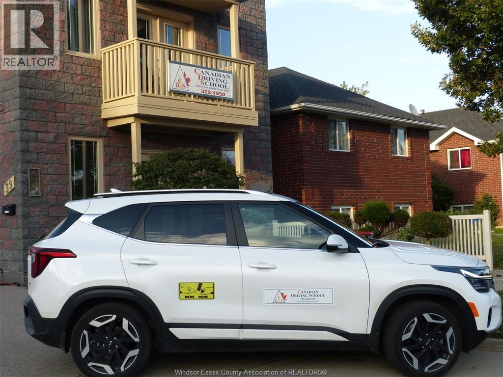 39 Mill Street East, Leamington, Ontario  N8H 1R8 - Photo 2 - 25026597