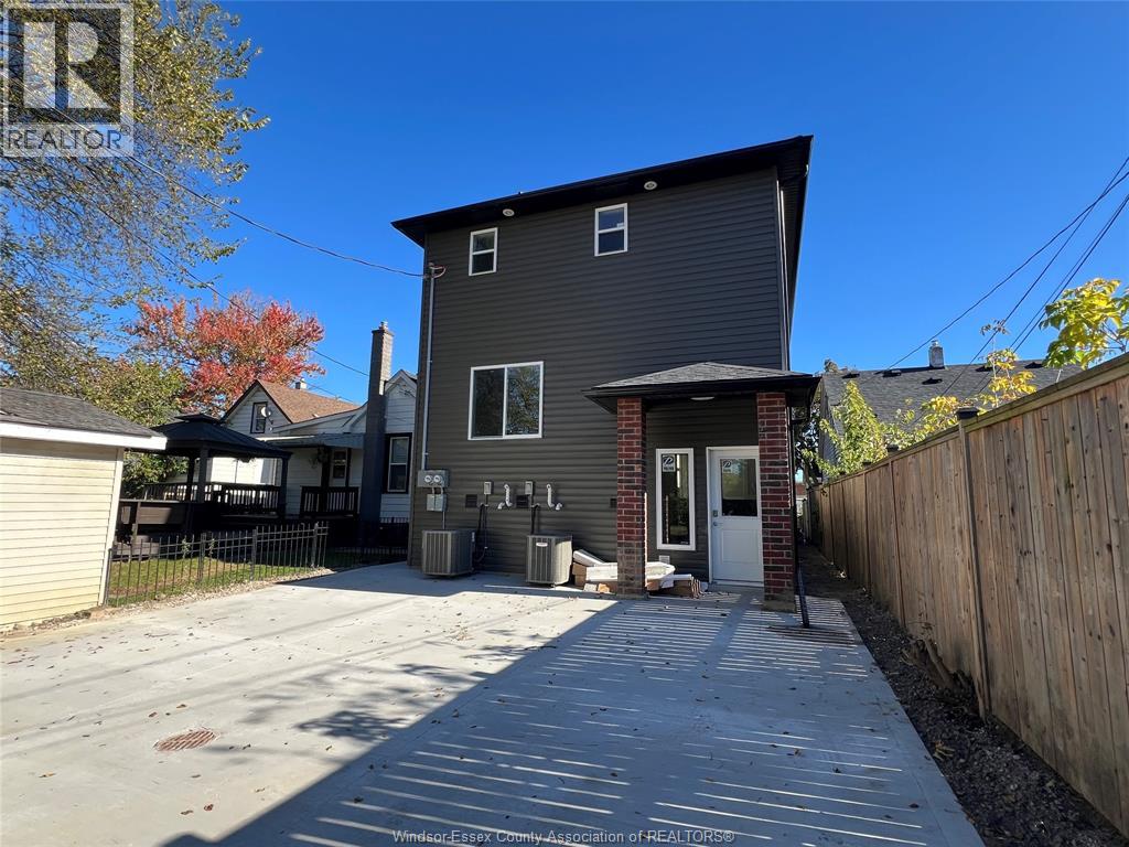 917 Mckay Unit# 2–m-R1, Windsor, Ontario  N9B 2A4 - Photo 2 - 25027024