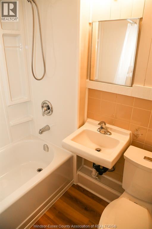 1922 Central, Windsor, Ontario  N8W 4H9 - Photo 13 - 25027682