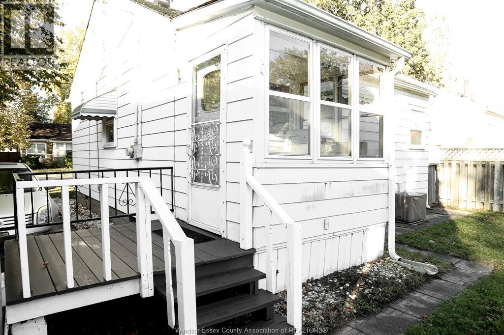 1922 Central, Windsor, Ontario  N8W 4H9 - Photo 15 - 25027682