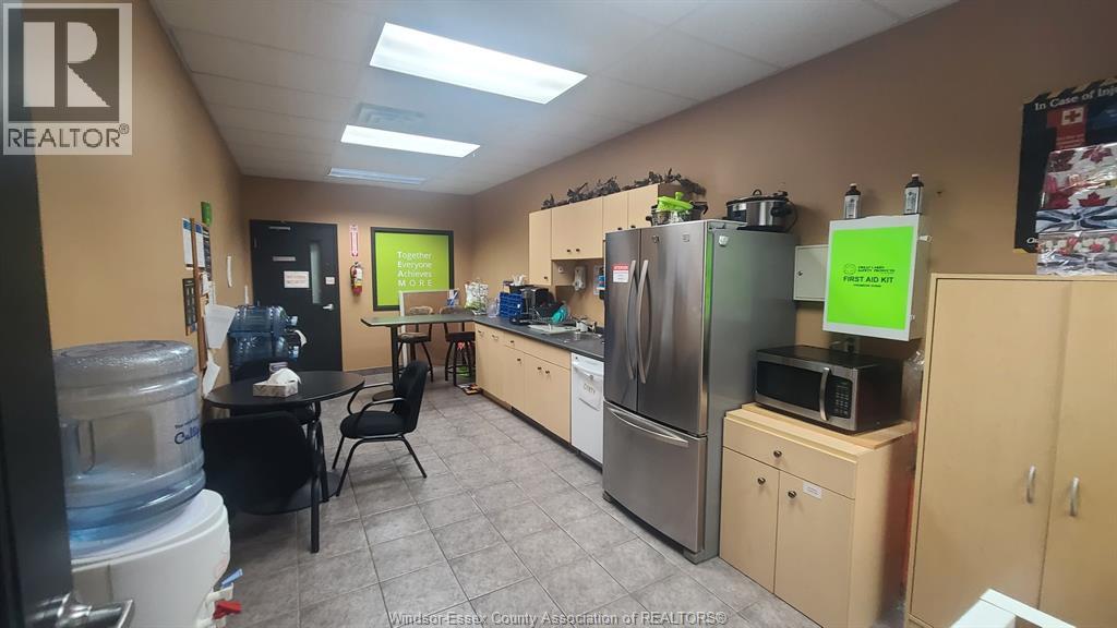 4960 Walker Road Unit# 2, Tecumseh, Ontario  N0R 1L0 - Photo 8 - 25027431