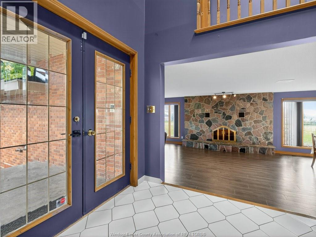 2495 Division Road North, Kingsville, Ontario  N9Y 2E5 - Photo 4 - 25028053