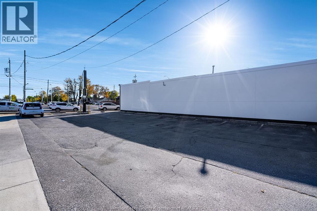 4756 Tecumseh Road, Windsor, Ontario  N8T 1B7 - Photo 38 - 25028189