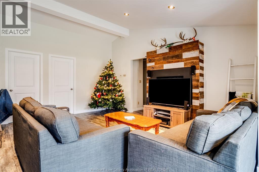 713 Mersea  Rd 4, Leamington, Ontario  N8H 3V6 - Photo 12 - 25025786