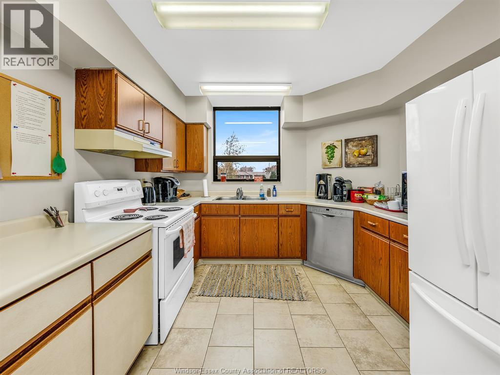 109 Robson Rd. Unit# 201, Leamington, Ontario  N8H 3V4 - Photo 10 - 25028941