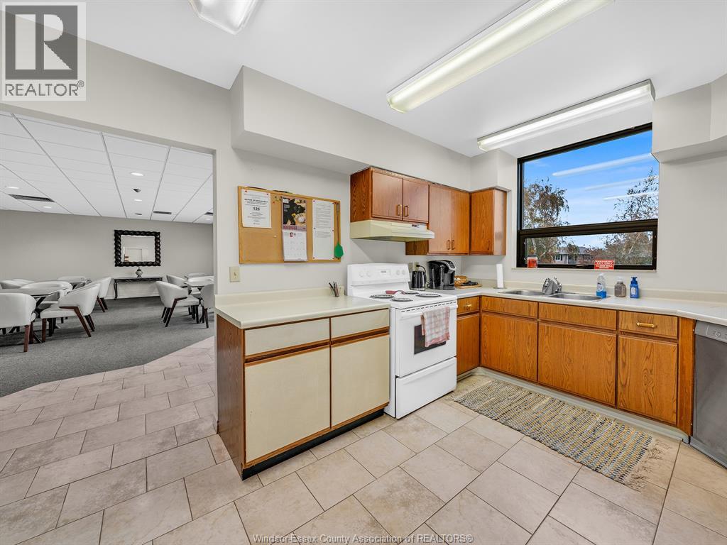 109 Robson Rd. Unit# 201, Leamington, Ontario  N8H 3V4 - Photo 11 - 25028941