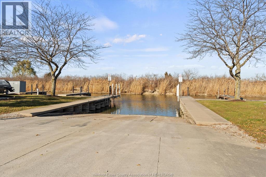 1500 Front Road North, Amherstburg, Ontario  N9V 3R3 - Photo 3 - 25028981