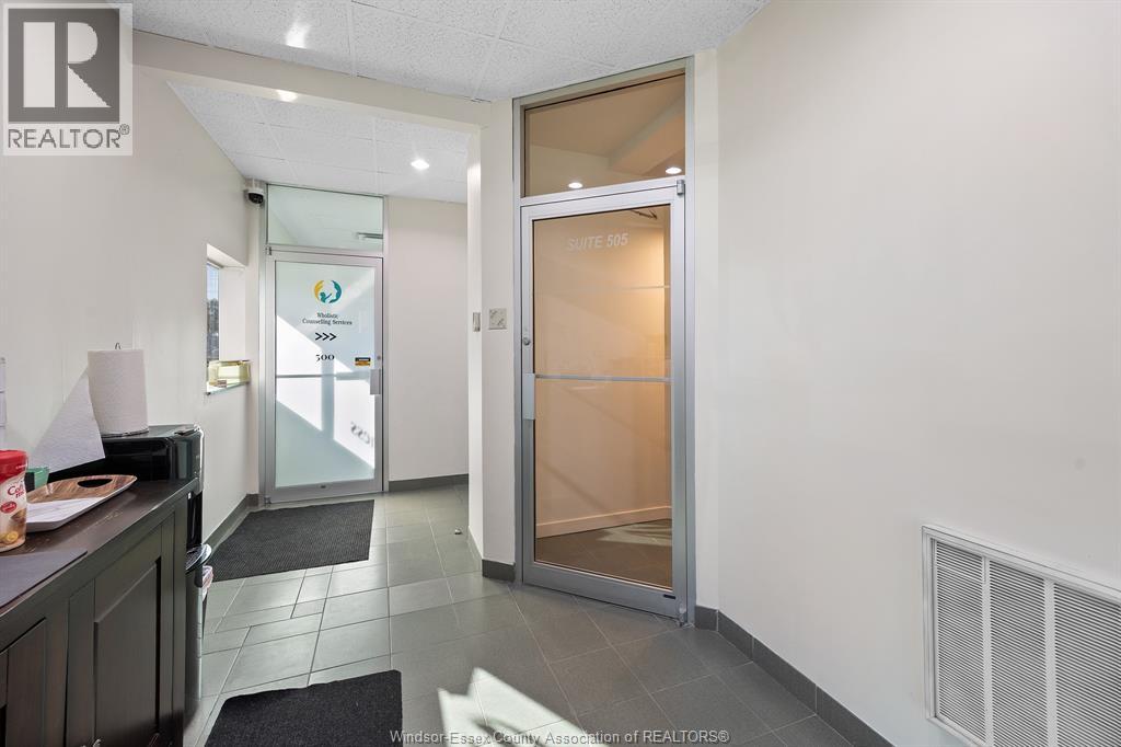 4510 Rhodes Unit# 505, Windsor, Ontario  N8X 5K5 - Photo 3 - 25028986