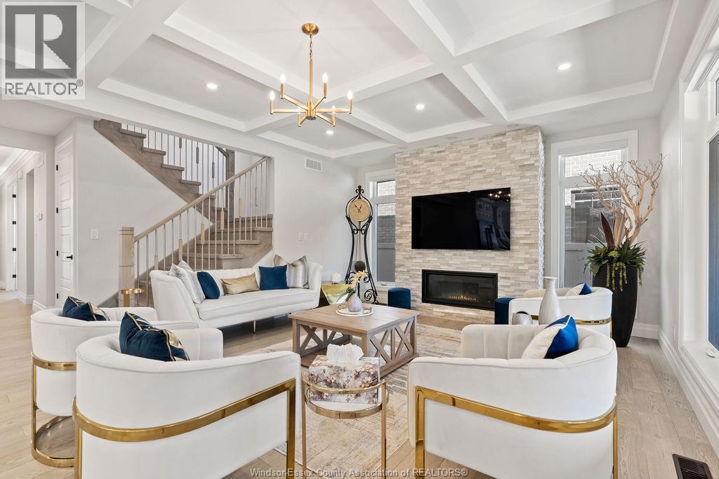 258 Xavier Circle, Lakeshore, Ontario  N8N 0J3 - Photo 2 - 25029039