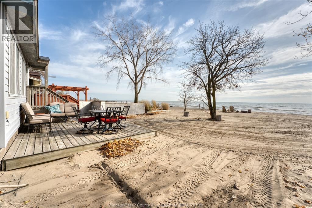 1049 Heritage Road, Kingsville, Ontario  N9Y 2E6 - Photo 25 - 25029317