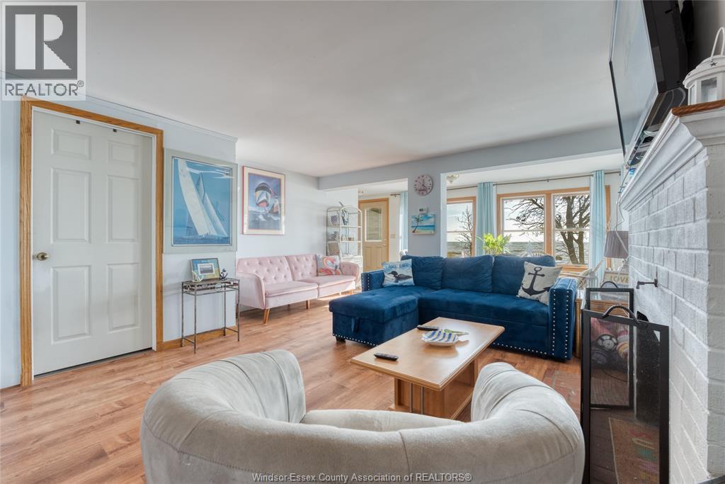 1049 Heritage Road, Kingsville, Ontario  N9Y 2E6 - Photo 3 - 25029317