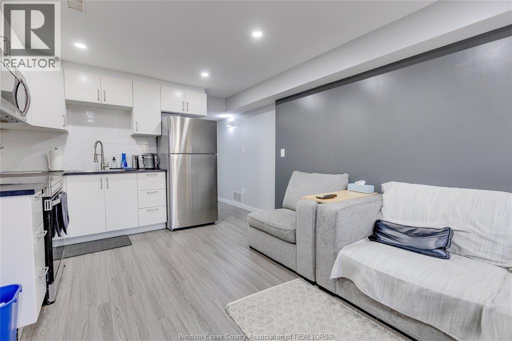 12726 Horwood Crescent Unit# Lower, Tecumseh, Ontario  N8N 4T9 - Photo 8 - 25029325