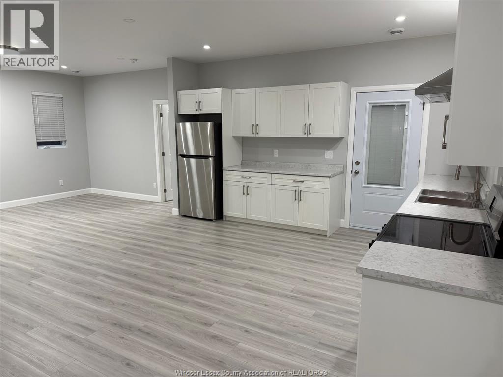 1479 Westcott, Windsor, Ontario  N8Y 4C3 - Photo 8 - 25030623
