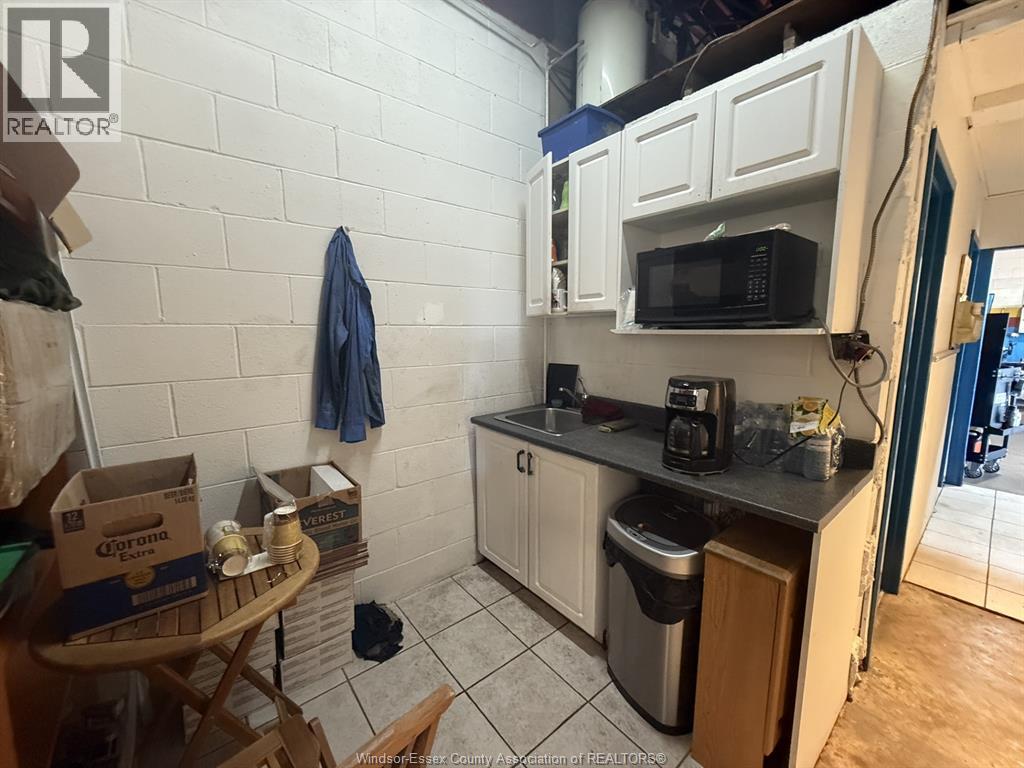 3414 Wyandotte Street East, Windsor, Ontario  N8Y 1G1 - Photo 10 - 25030888