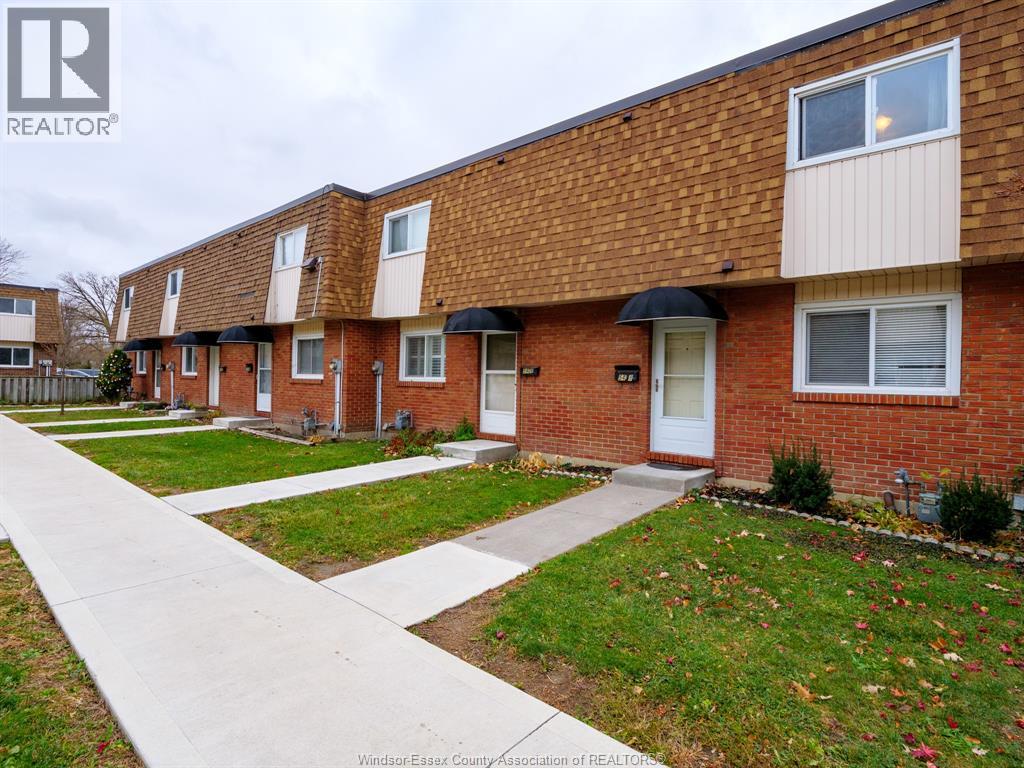 5408 Lassaline Avenue, Windsor, Ontario  N8T 1A8 - Photo 2 - 25030900