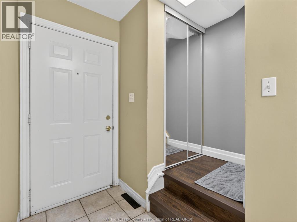 5408 Lassaline Avenue, Windsor, Ontario  N8T 1A8 - Photo 5 - 25030900