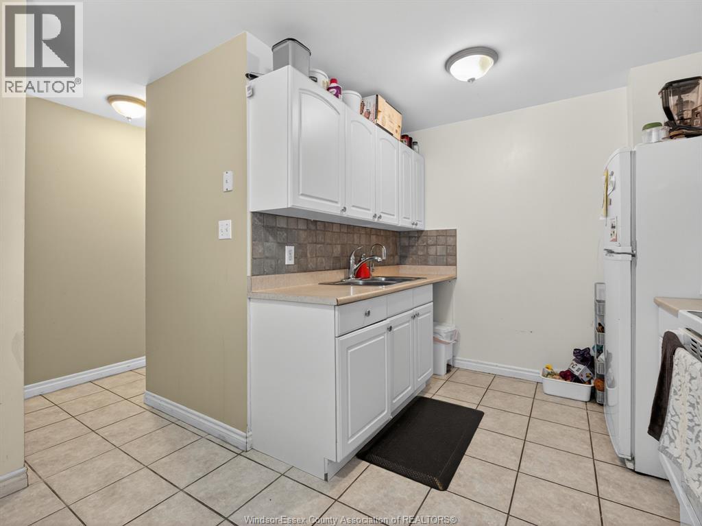 5408 Lassaline Avenue, Windsor, Ontario  N8T 1A8 - Photo 9 - 25030900