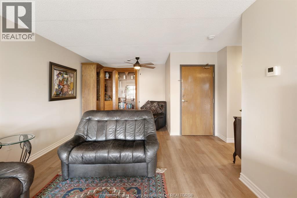 99 Robson Road Unit# 303, Leamington, Ontario  N8H 2M8 - Photo 11 - 25030926