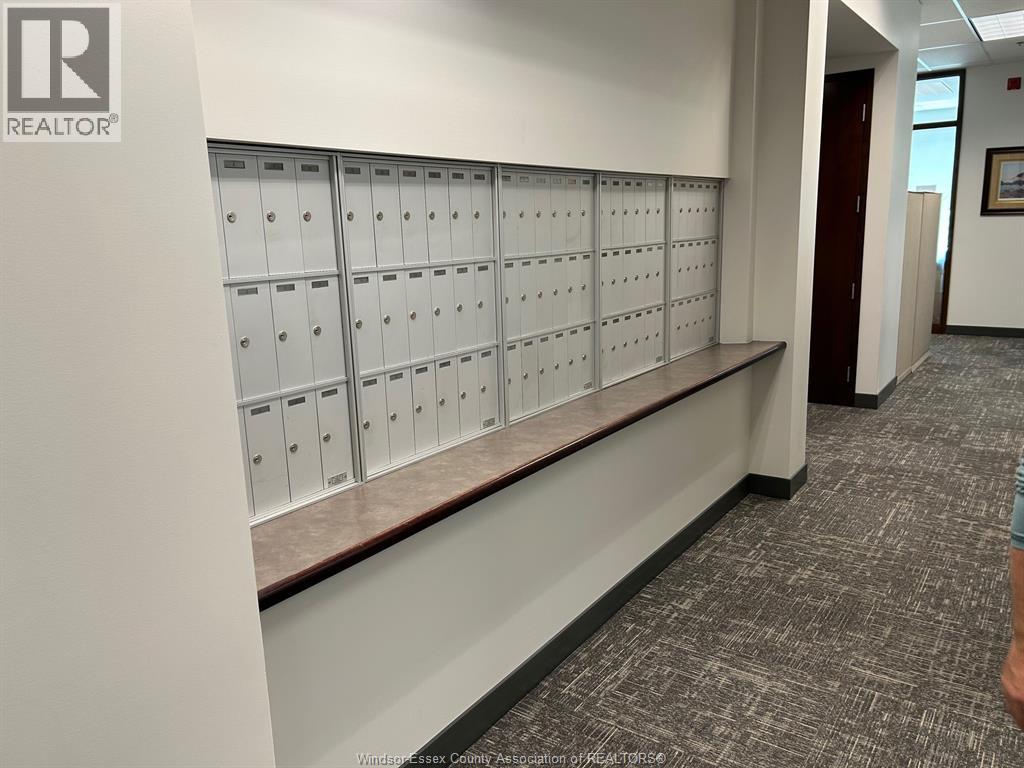 2555 Ouellette Avenue Unit# 200, Windsor, Ontario  N8X 1L9 - Photo 15 - 25031356