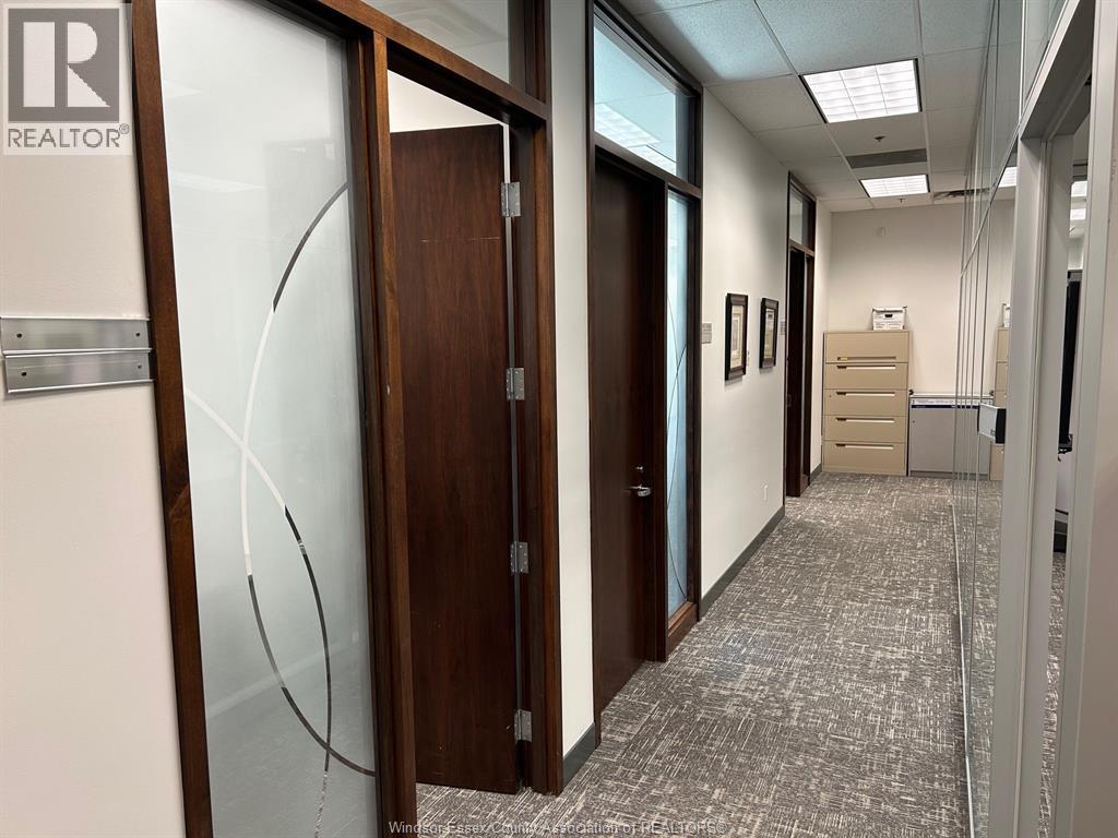 2555 Ouellette Avenue Unit# 200, Windsor, Ontario  N8X 1L9 - Photo 8 - 25031356