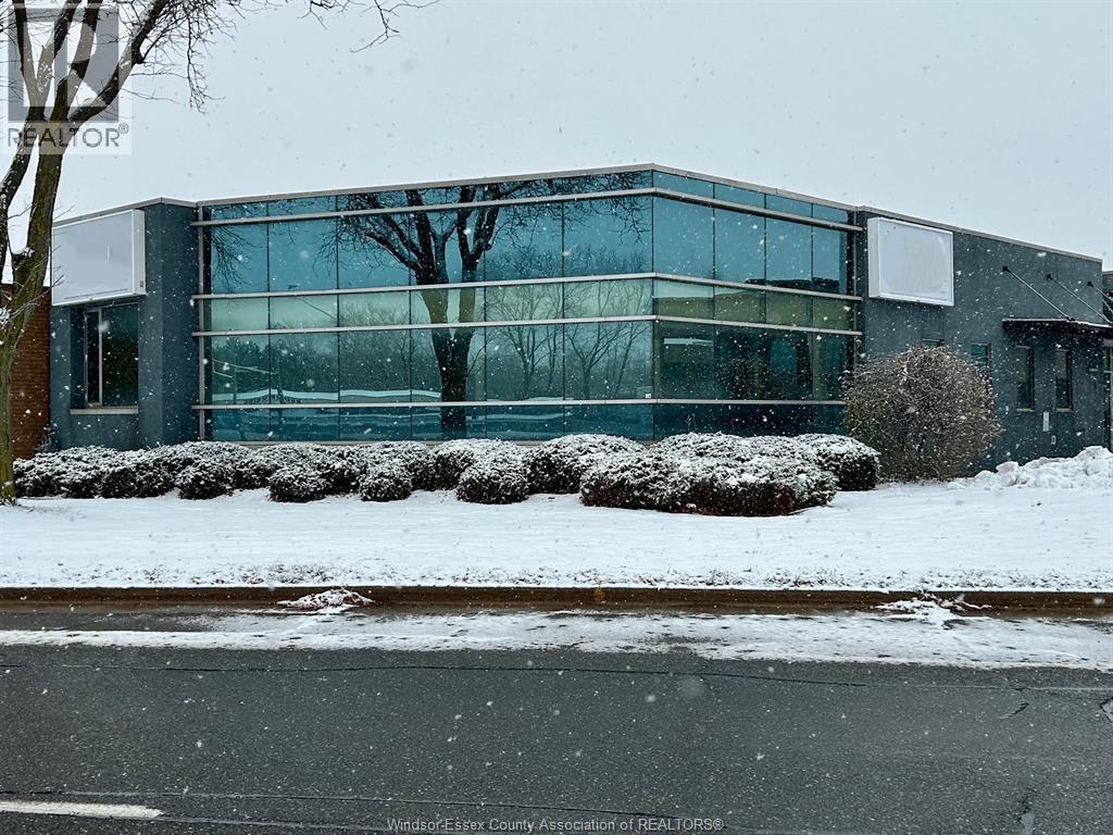 2575 OUELLETTE AVENUE Unit# 200, Windsor, Ontario