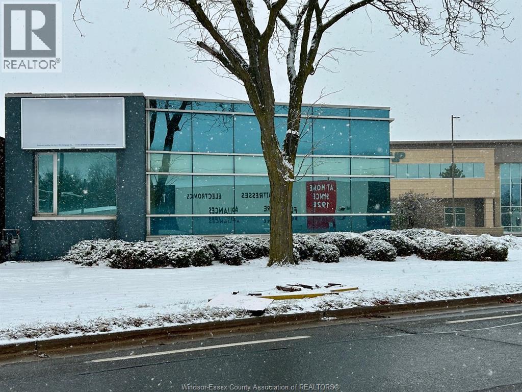 2575 Ouellette Avenue Unit# 200, Windsor, Ontario  N8X 1L9 - Photo 2 - 25031355