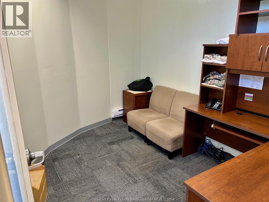 2545 Ouellette Avenue Unit# 2, Windsor, Ontario  N8X 1L9 - Photo 5 - 25031354