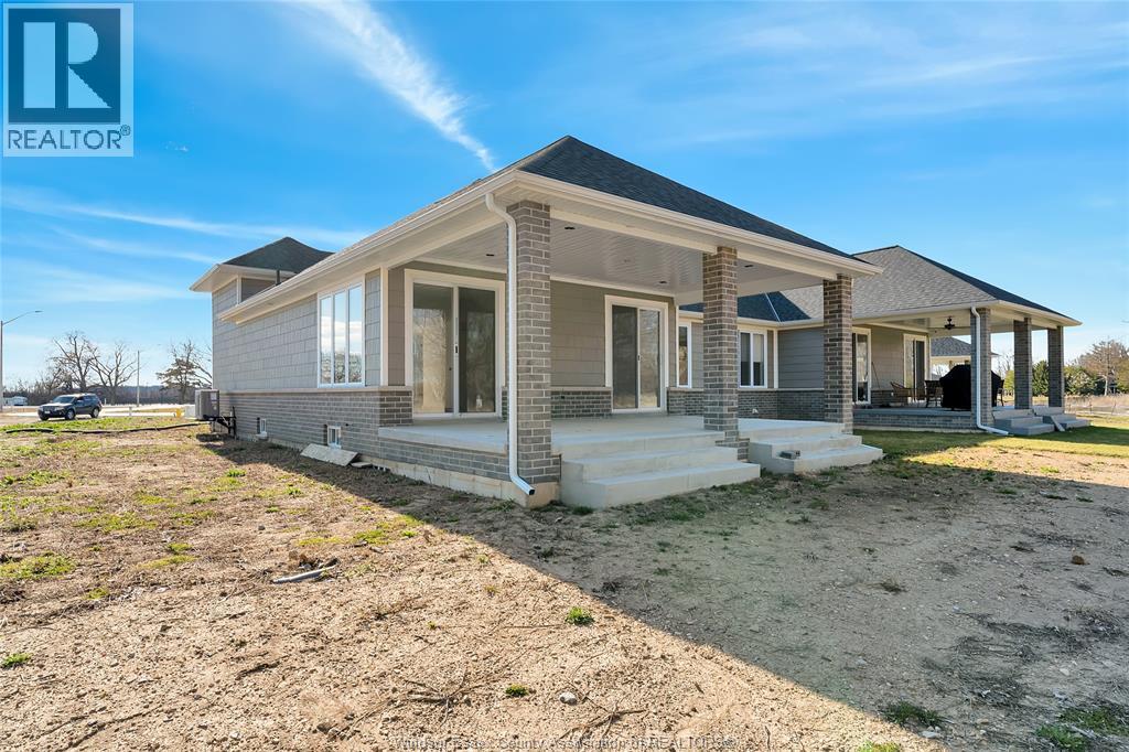 31 Sandcastle, Amherstburg, Ontario  N9V 0J2 - Photo 3 - 25031362