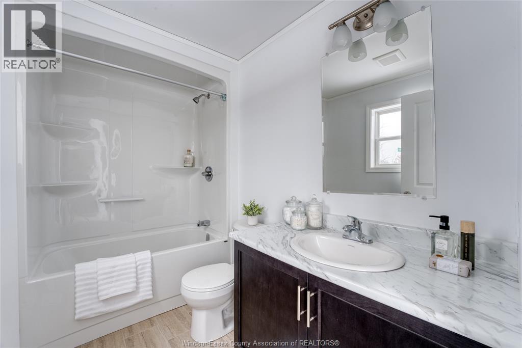 2 Linda Crescent, Lakeshore, Ontario  N8N 2P4 - Photo 12 - 25031365