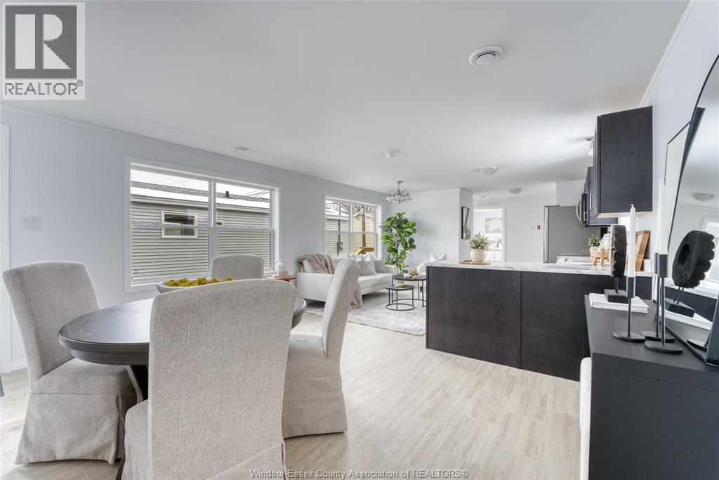 2 Linda Crescent, Lakeshore, Ontario  N8N 2P4 - Photo 3 - 25031365