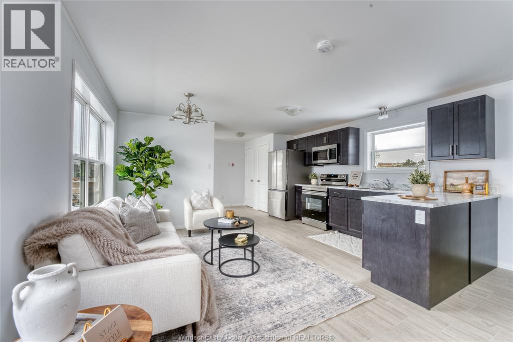 2 Linda Crescent, Lakeshore, Ontario  N8N 2P4 - Photo 4 - 25031365