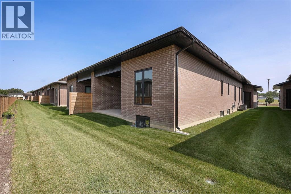 638 Lily Mac Boulevard, Windsor, Ontario  N6E 3N7 - Photo 6 - 25031556
