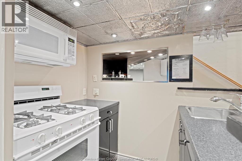 3315 Tecumseh Road East, Windsor, Ontario  N8W 1H4 - Photo 13 - 25031664