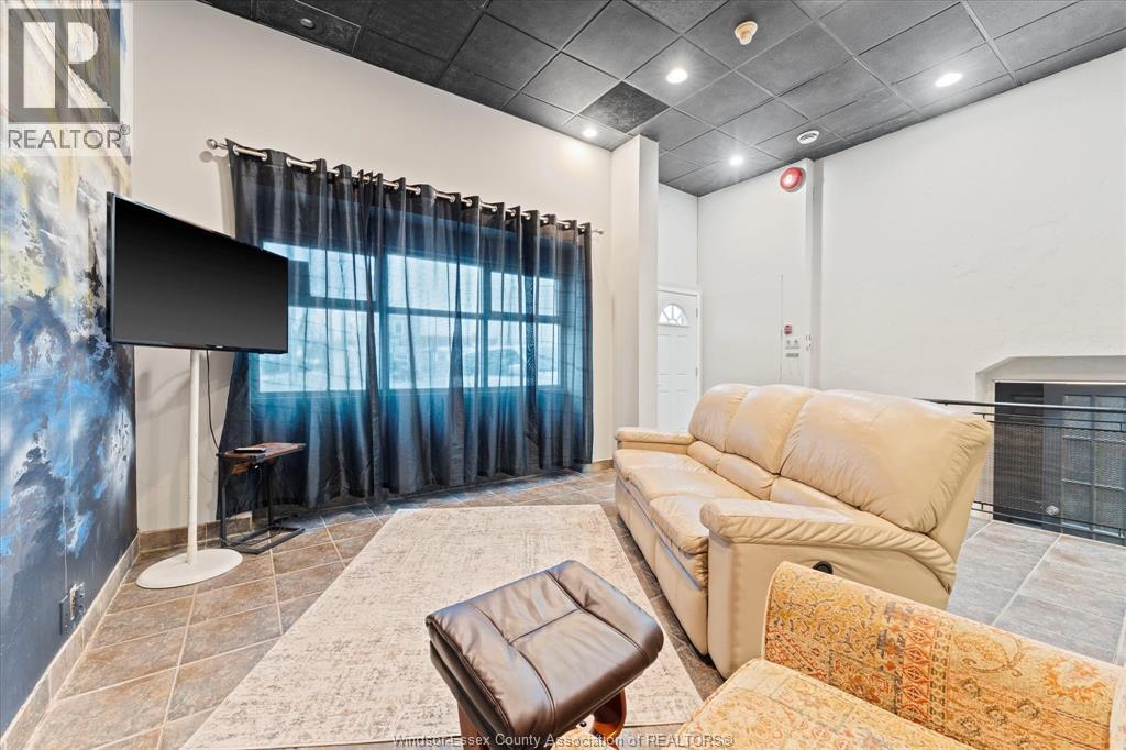 3315 Tecumseh Road East, Windsor, Ontario  N8W 1H4 - Photo 9 - 25031664