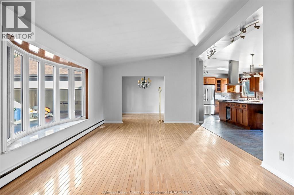 3740 Ouellette, Windsor, Ontario  N9E 3M7 - Photo 7 - 25031703