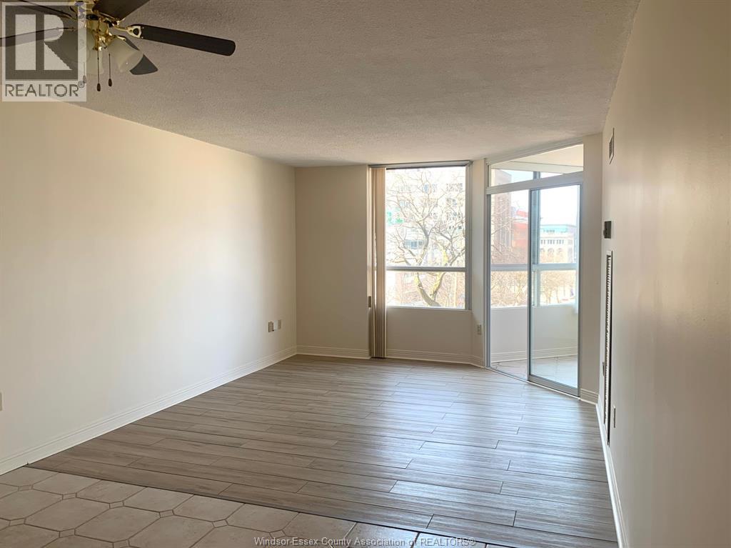 75 Riverside Drive East Unit# 410, Windsor, Ontario  N9A 7C4 - Photo 4 - 25031734