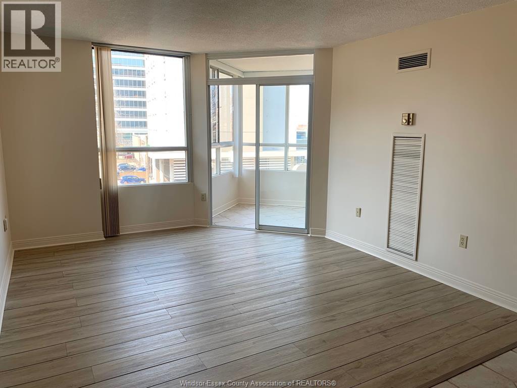 75 Riverside Drive East Unit# 410, Windsor, Ontario  N9A 7C4 - Photo 5 - 25031734